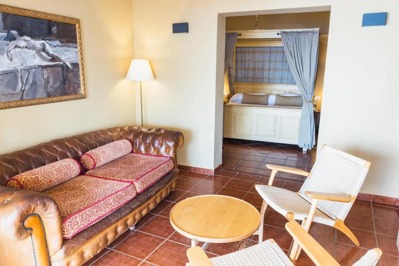 Hotel Carabeo ネルハ