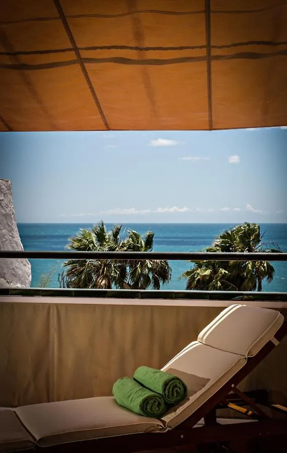 Hotel Carabeo ネルハ 0*,