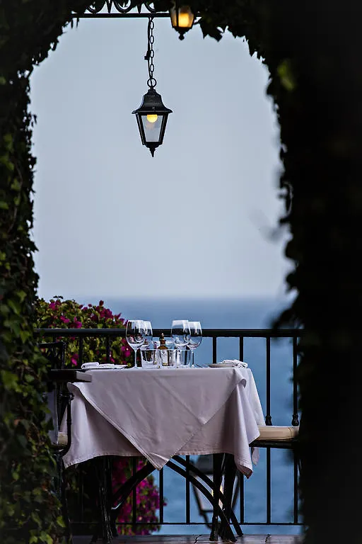 Hotel Carabeo ネルハ
