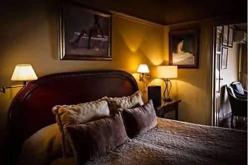 Hotel Carabeo ネルハ